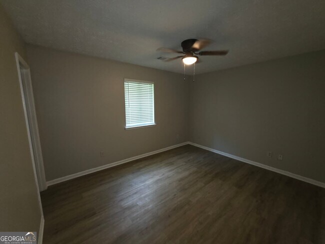 Building Photo - 6627 Bent Creek Dr