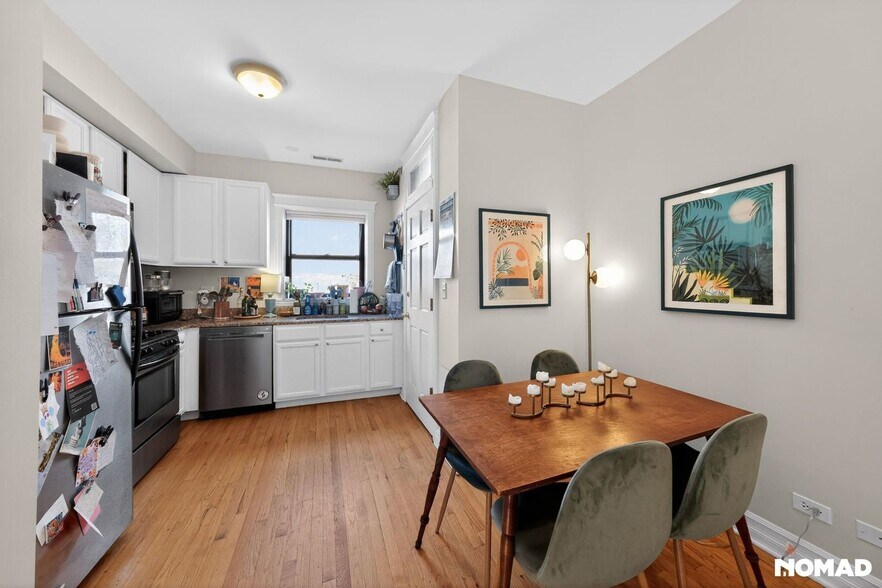 Building Photo - 4617 N Paulina St