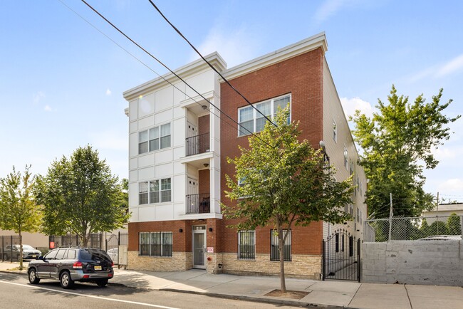 Floorplan - 84-86 Astor Street
