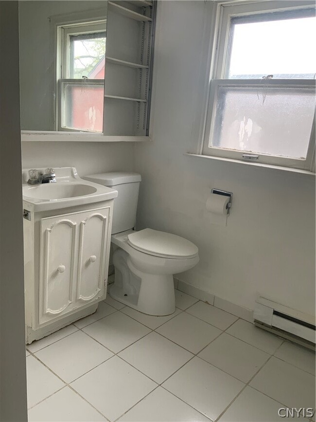 Building Photo - 214 1st N St