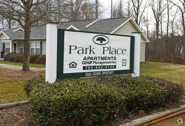 Building Photo - Park Place Apartments