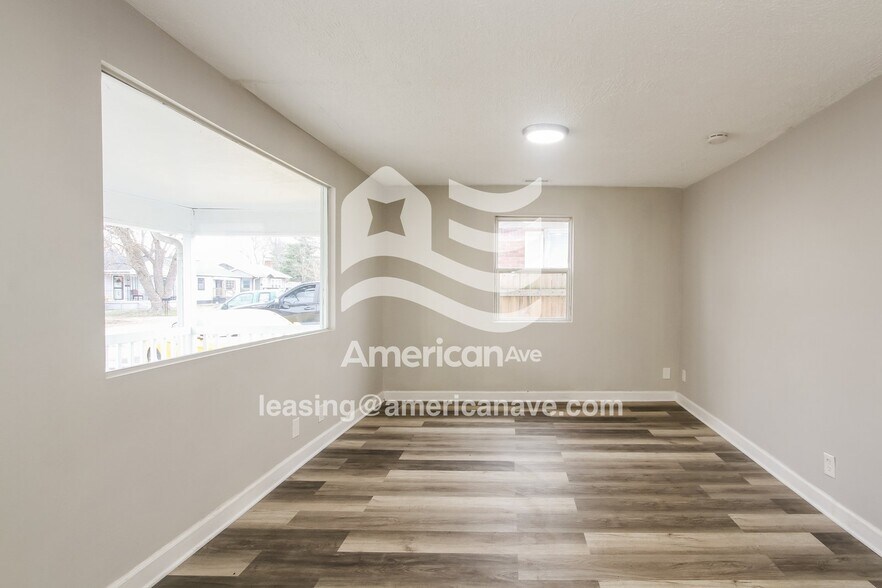 Building Photo - 1731 N Alton Ave