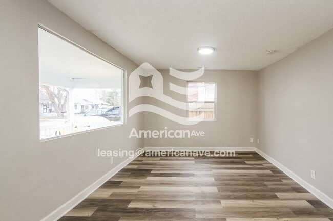 Building Photo - 1731 N Alton Ave