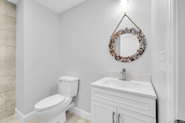 Building Photo - 197 Vesper St