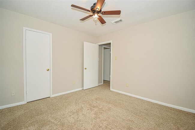 Building Photo - 2203 Friarwood Trail