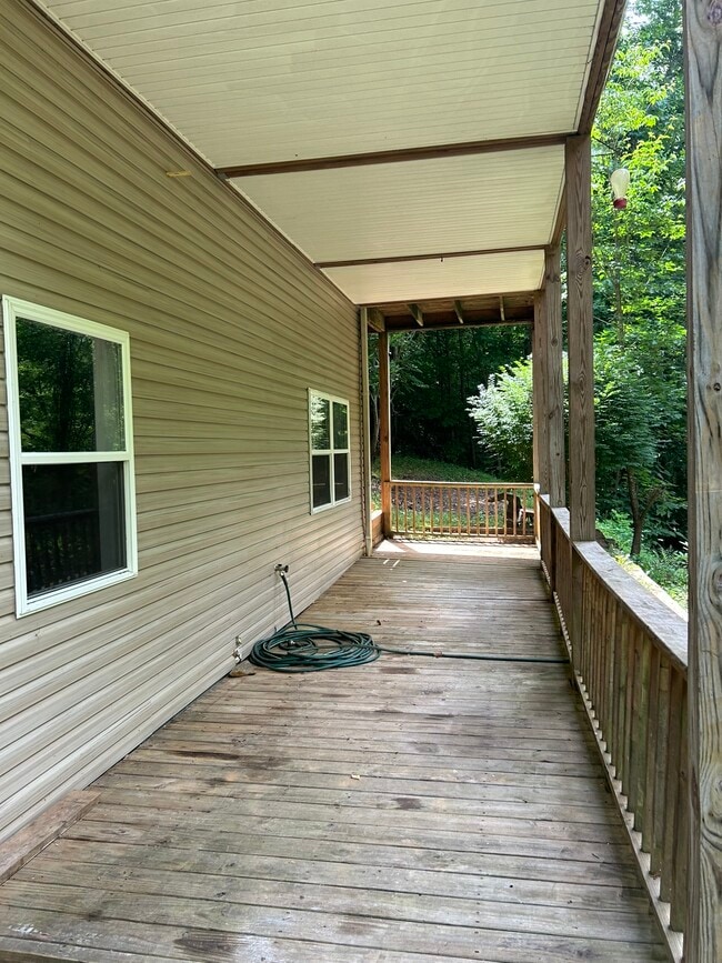 Building Photo - 466 Old Camptown Dr