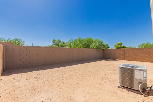 Building Photo - Brand New - Never Lived In 3 Bedroom / 2 B...