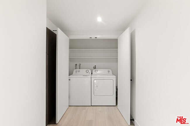 Building Photo - 10630 Wilkins Ave