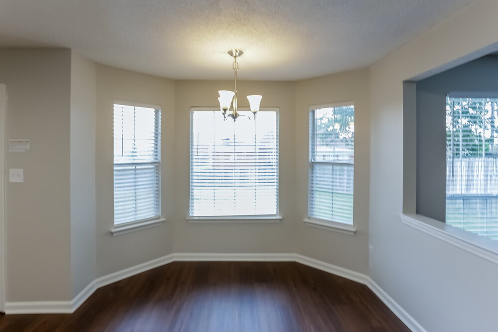 Building Photo - 4881 Phipps Dr