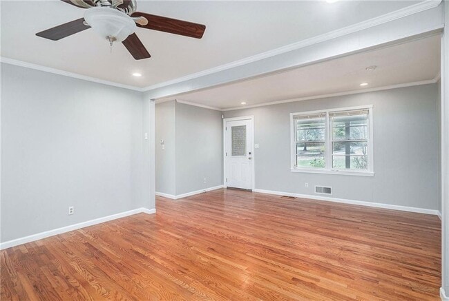 Building Photo - 3454 N Creekview Dr