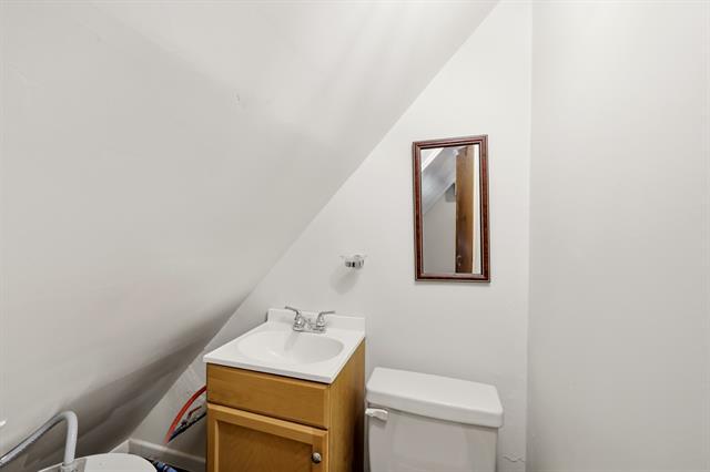 Building Photo - 825 Thomasson Dr