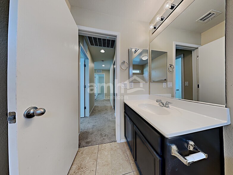 Building Photo - 6594 Grumio Ct