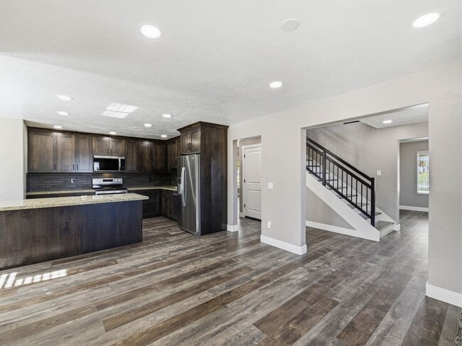 Building Photo - RES_O VAN DER WATT_14512