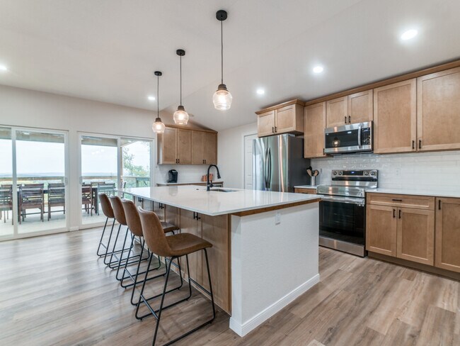 Building Photo - 268 White Oak Dr