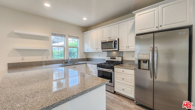 Building Photo - 835 Orchid Way
