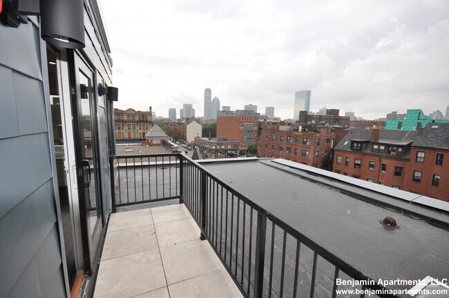 Building Photo - 659 Massachusetts Ave