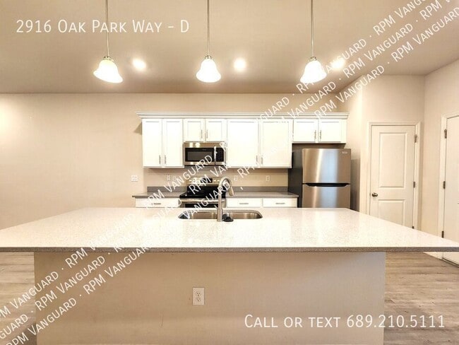 Building Photo - 2916 Oak Park Way