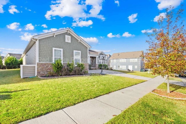 Building Photo - 4004 Petersburg Dr