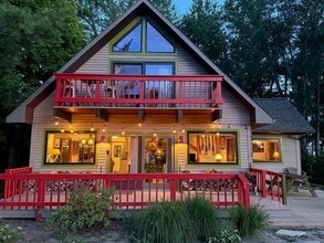 Building Photo - 7258 E Beach Dr