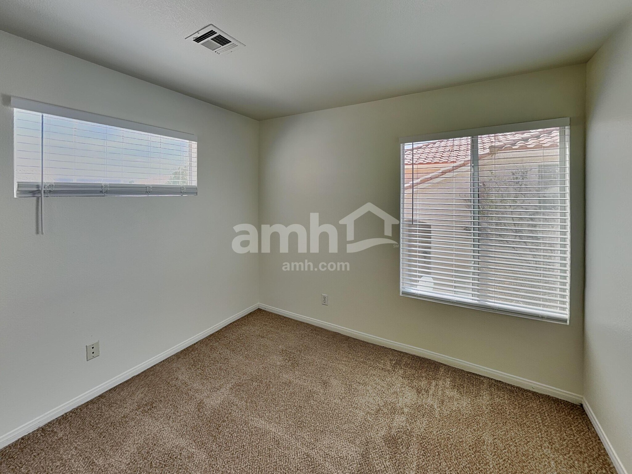 Building Photo - 9876 Vermillion Cliffs Ave