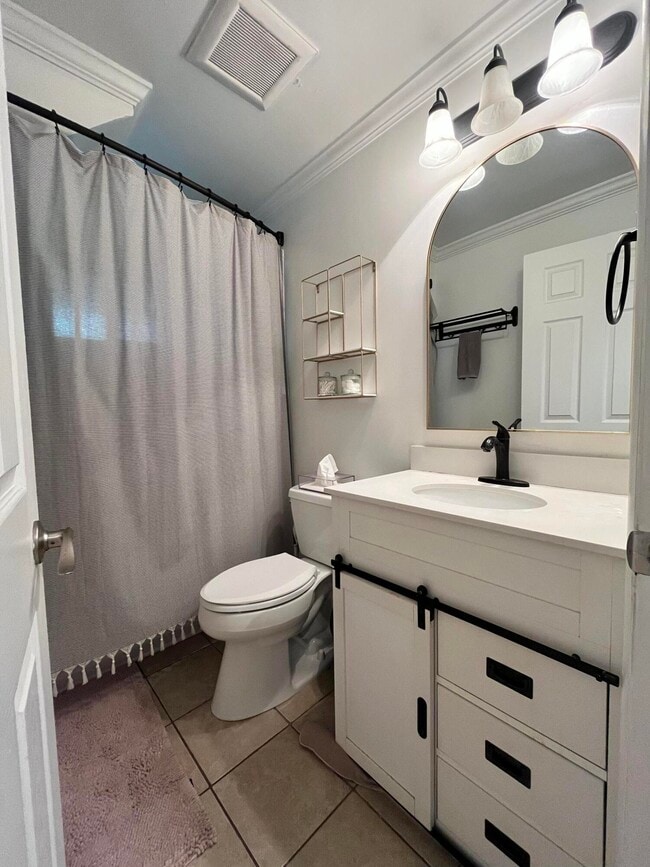 Building Photo - 42514 Hammill Ln