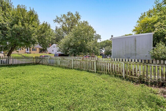 Building Photo - BEAUTIFUL NEWER SINGLE FAMILY HOME NEAR VCU