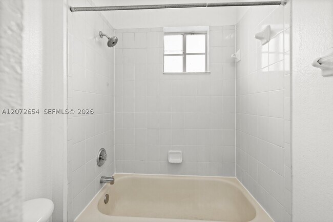 Building Photo - 7929 Tuscany Dr