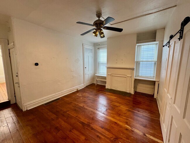Building Photo - 419 Taylor St