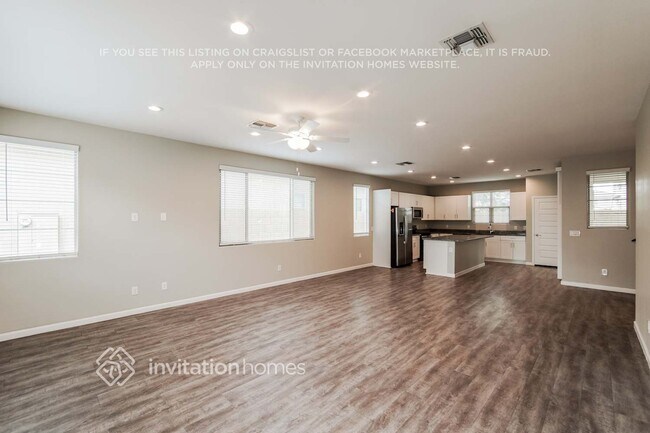 Building Photo - 18932 W Reade Ave