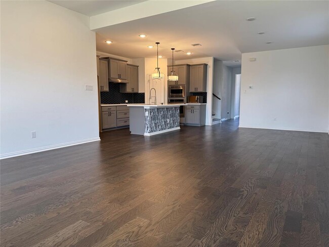 Building Photo - 623 Pheasant Hill Ln