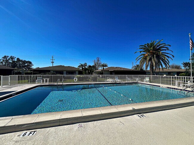 Building Photo - FURNISHED! 2BD/2BA/1CG in Vivienda West - a 55+Community