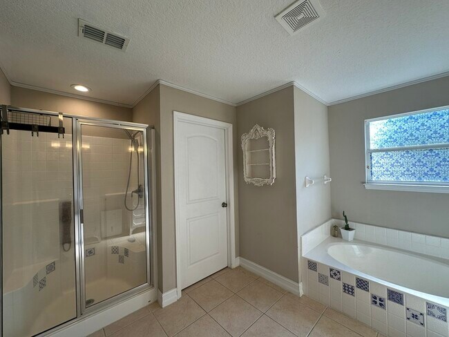 Building Photo - 6979 Bluestem Rd
