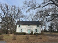 Building Photo - 6 Church St