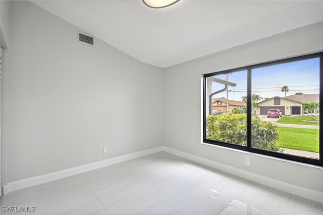 Building Photo - 1101 SW 51st Terrace