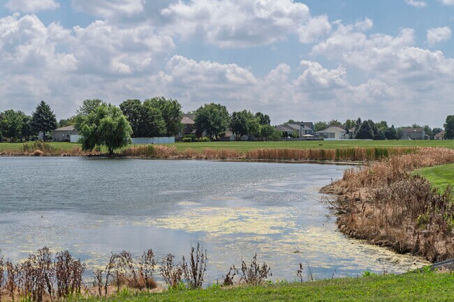 Building Photo - 12220 Peartree Way