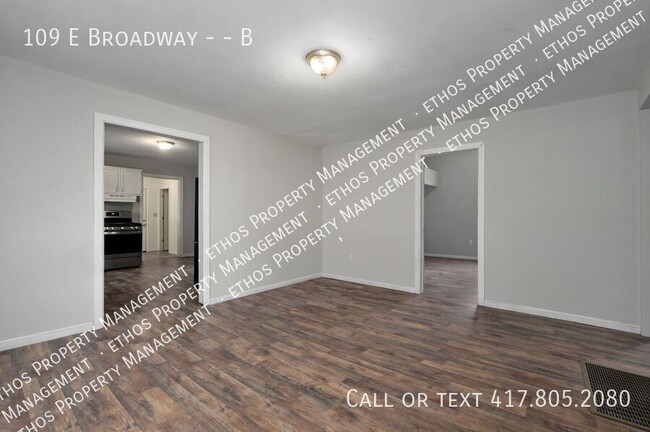 Building Photo - 109 E Broadway