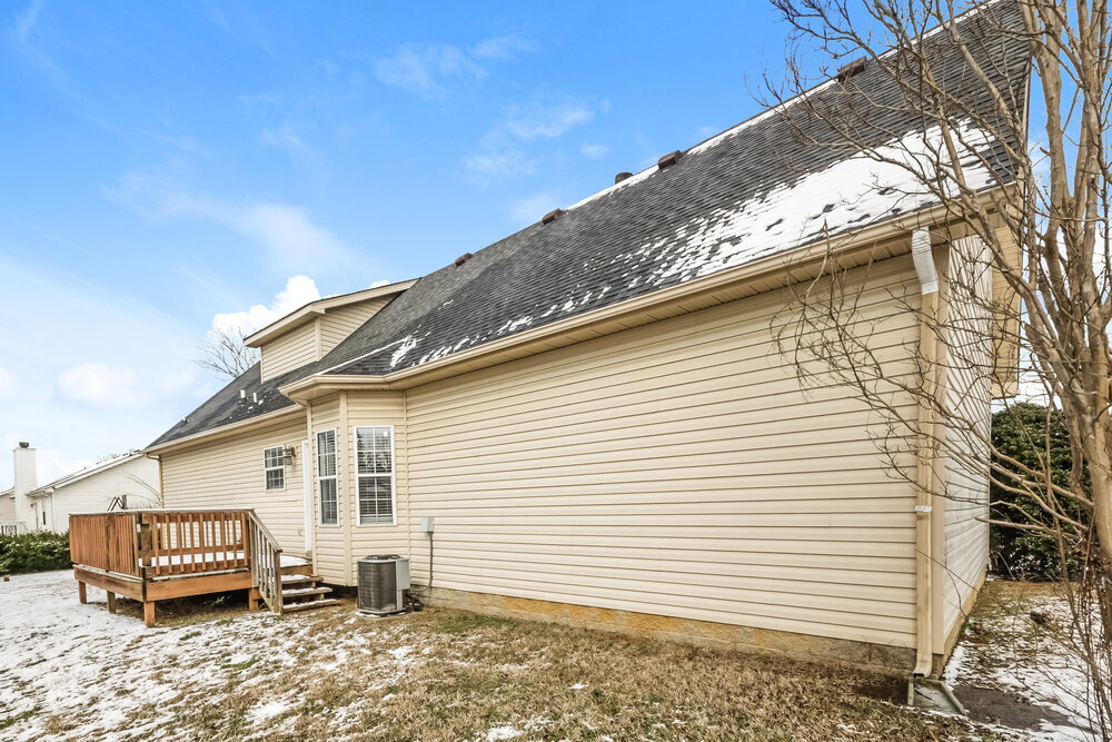 Building Photo - 906 Tal Ln