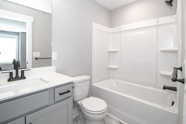 Building Photo - 1606 Jonathan Wade Cir