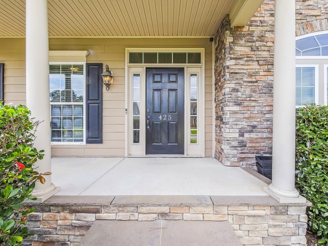 Building Photo - 425 Brushfield Park Dr