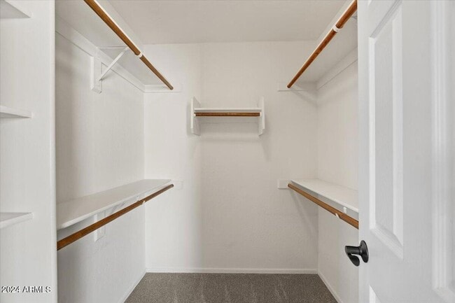 Building Photo - 1310 E Sheena Dr