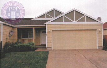 Building Photo - Single Level Family Home in Troutdale. Pet...