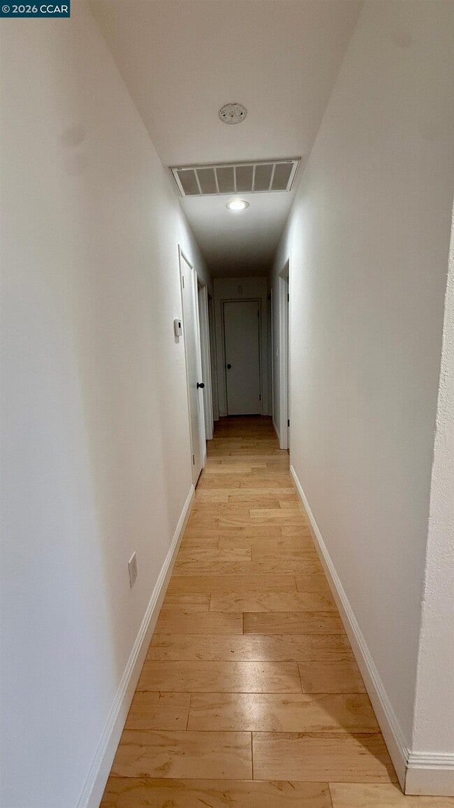 Building Photo - 1568 Placer Dr