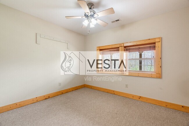 Building Photo - 131 Tanner Trail