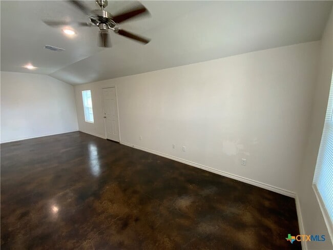 Building Photo - 2405 Alterman Dr