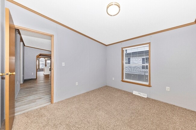 Building Photo - 16114 McGregor Dr