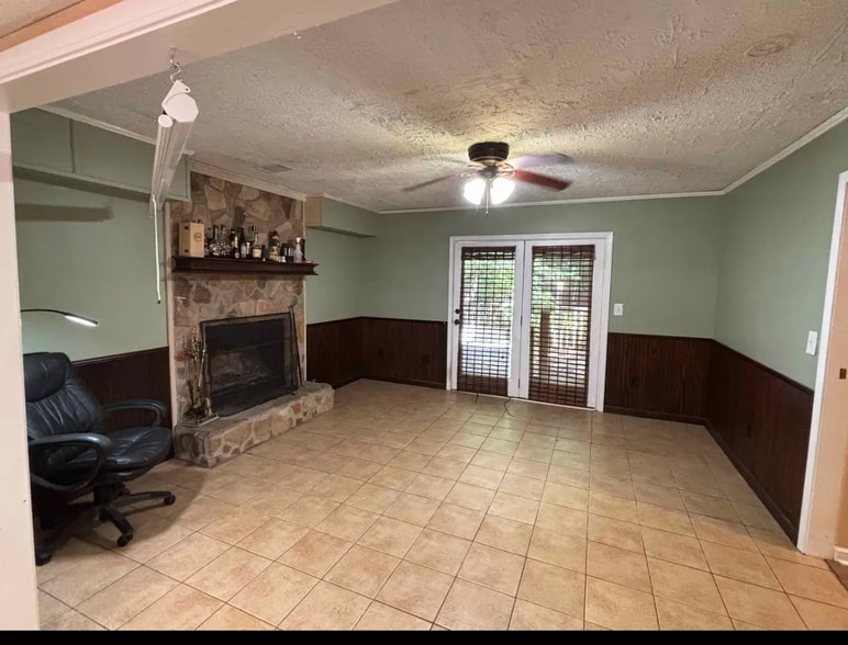 Primary Photo - 442 Rustic Ridge Cir