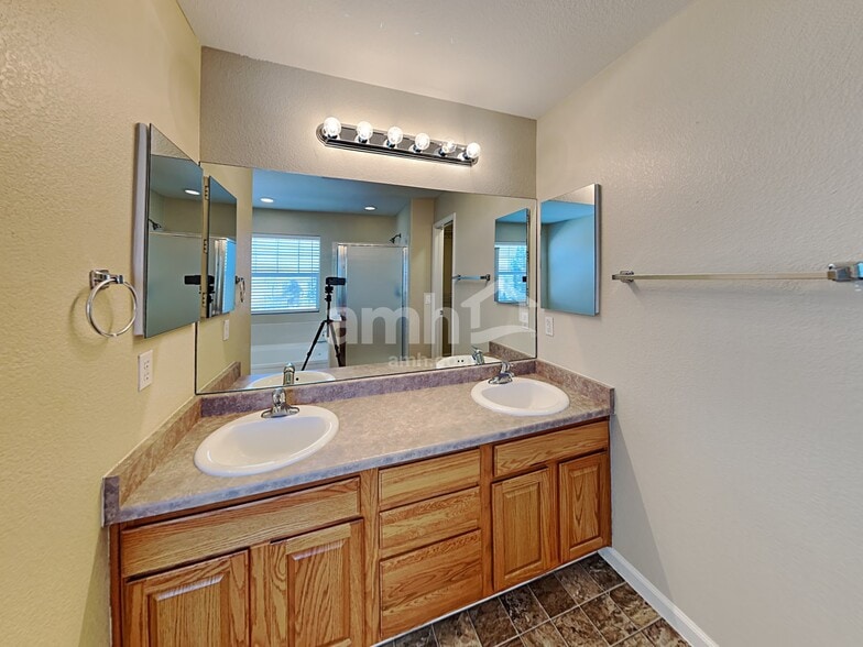 Building Photo - 23955 E Arizona Pl