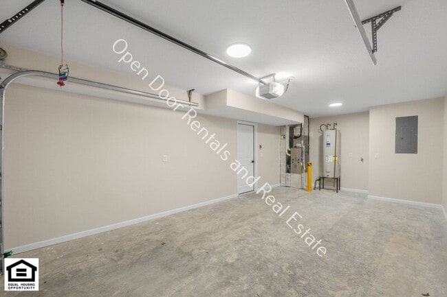 Building Photo - 6036 Blue Ladder Cv