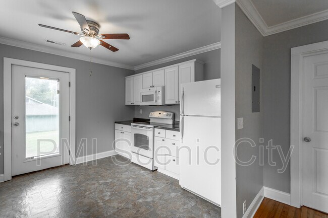 Building Photo - 416 Jadie Ln