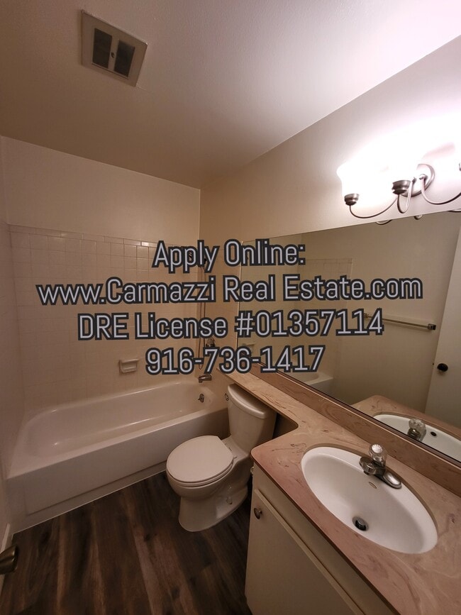 Building Photo - 6046 Vía Casitas